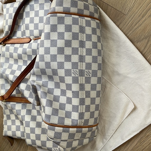 AUTHENTIC Louis Vuitton Damier Azur Totally MM - rare; discontinued style! - Picture 9 of 13